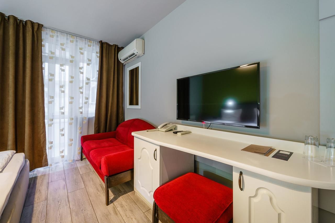 Отель Hotel BLVD 7 Пловдив-37