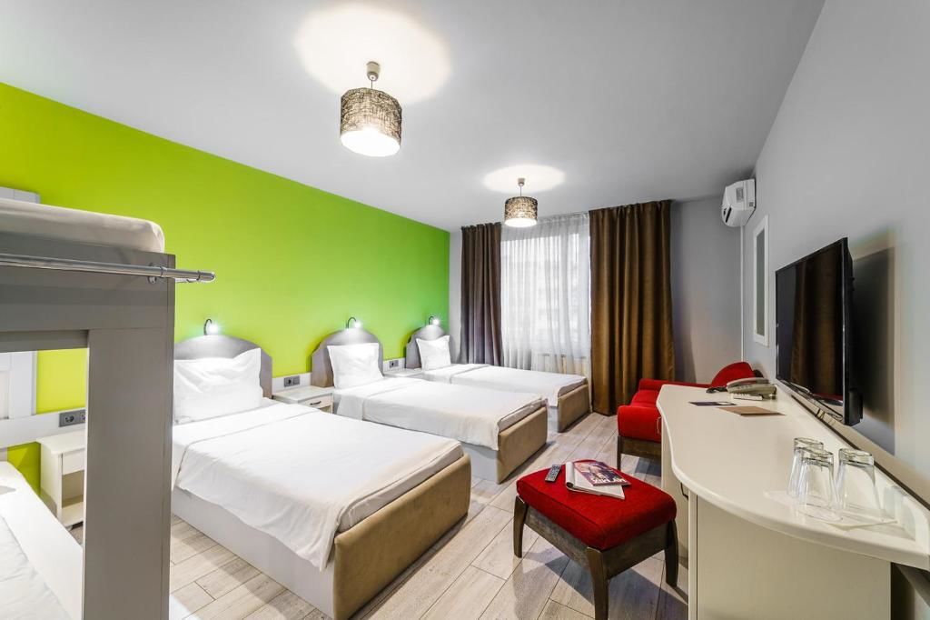 Отель Hotel BLVD 7 Пловдив