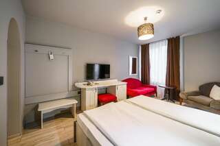 Отель Hotel BLVD 7 Пловдив Двухместный номер с 1 кроватью или 2 отдельными кроватями-6