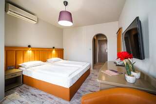Отель Hotel BLVD 7 Пловдив Двухместный номер с 1 кроватью или 2 отдельными кроватями-13