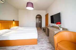 Отель Hotel BLVD 7 Пловдив Двухместный номер с 1 кроватью или 2 отдельными кроватями-15