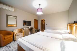 Отель Hotel BLVD 7 Пловдив Двухместный номер с 1 кроватью или 2 отдельными кроватями-20
